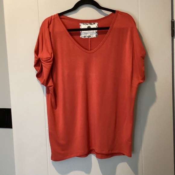 Cupio brick red tshirt L - Picture 1 of 2
